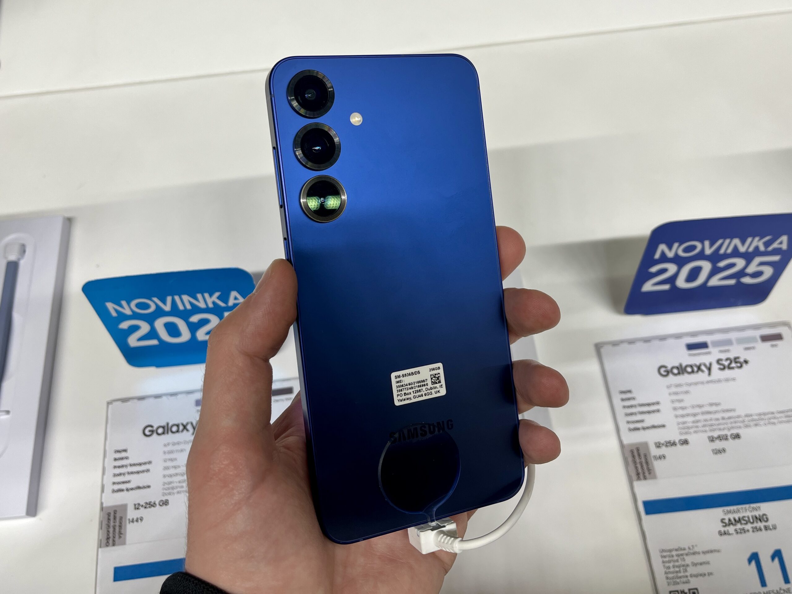 Samsung S25