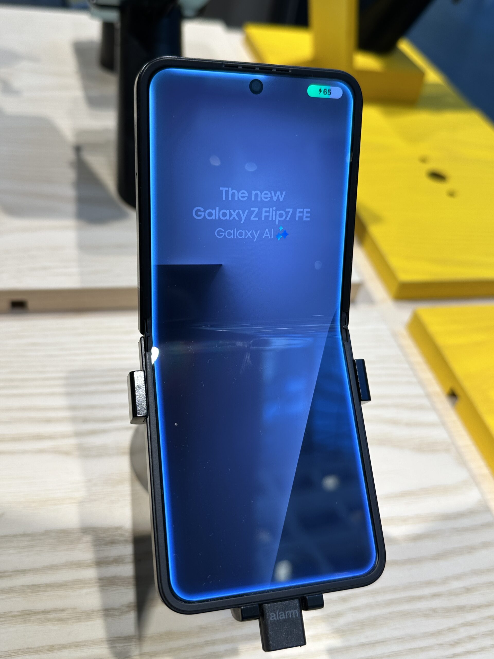 Samsung Z Flip7 FE